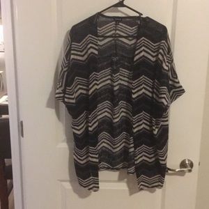 Kimono zig zag pattern torrid size 2